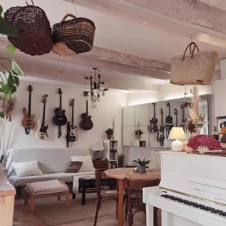 Chez Camille & Olivier, * 韦尔东的埃斯帕隆